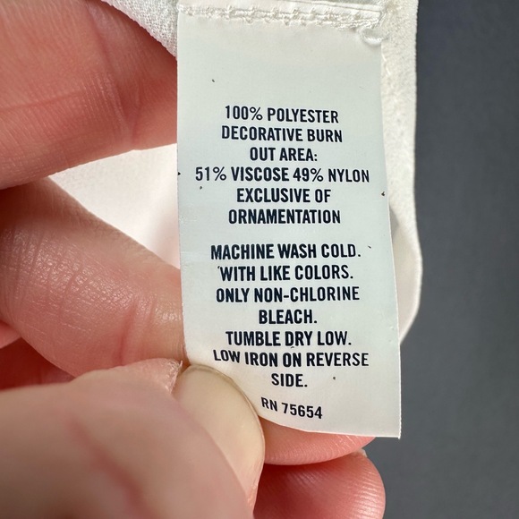 ABERCROMBIE & FITCH White Sheer Floral Lace Overlay Sleeveless Cami Blouse Sz M - Picture 10 of 10